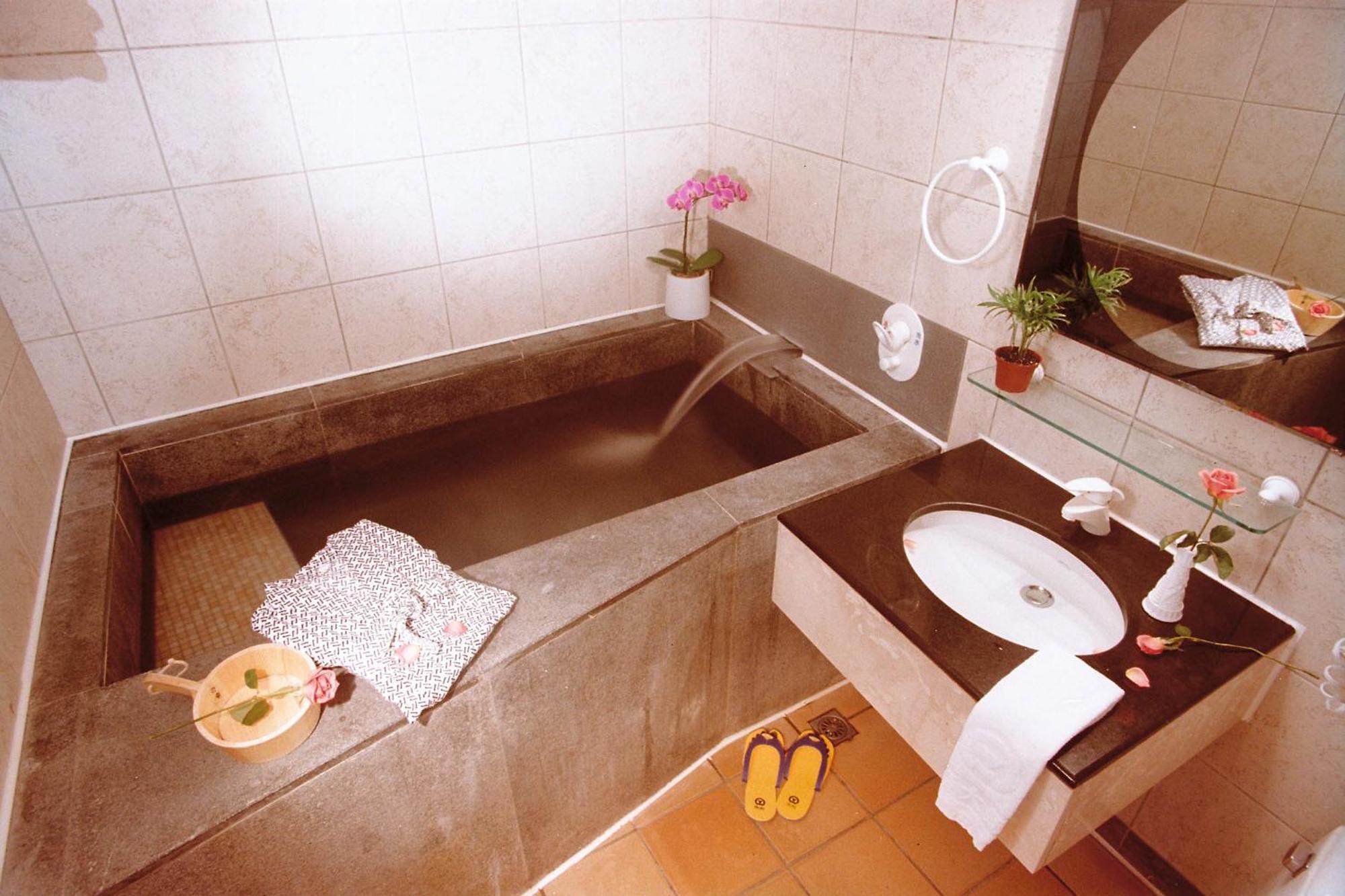 Tian Long Hotel Csiaohszi Kültér fotó