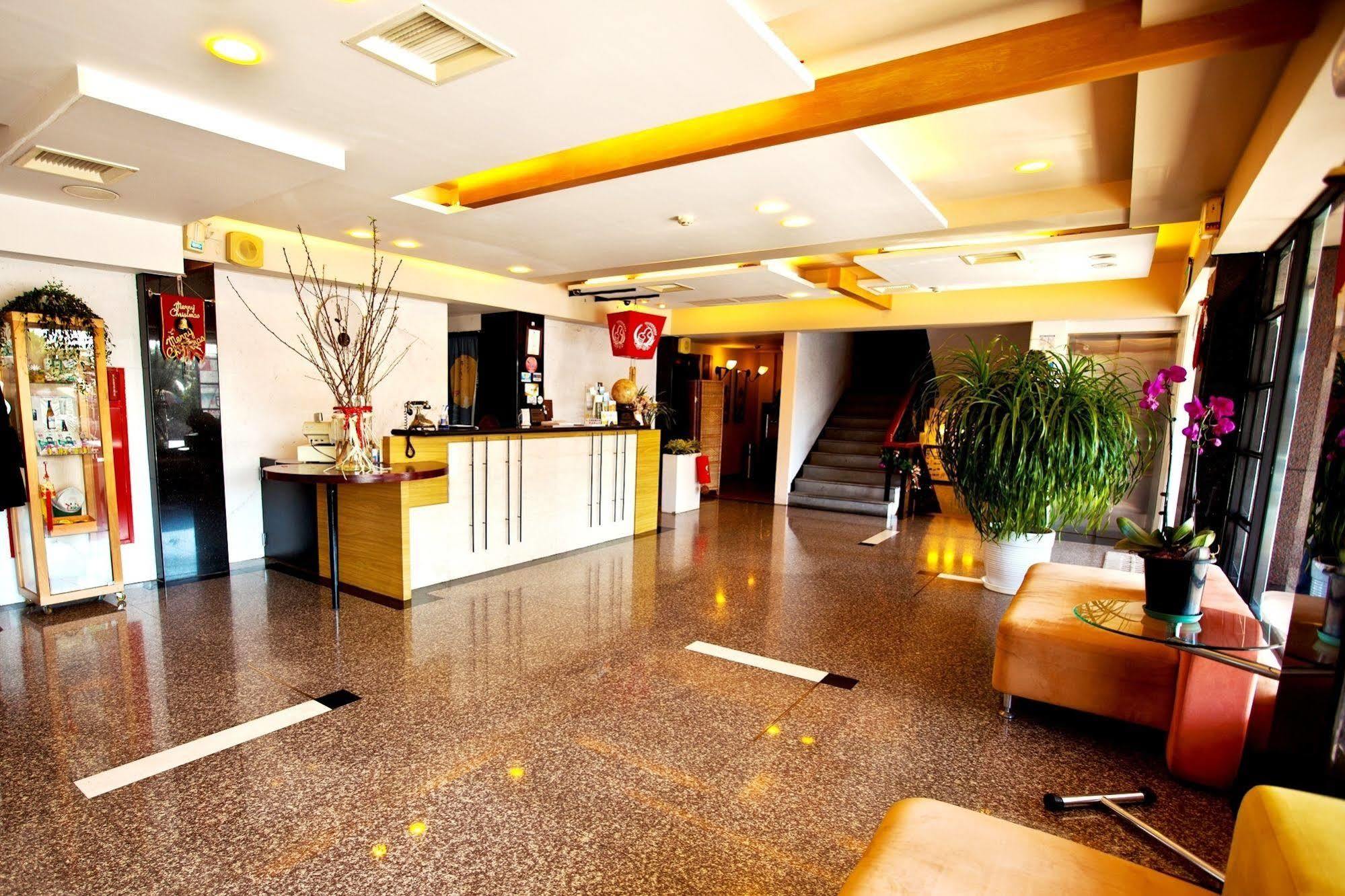 Tian Long Hotel Csiaohszi Kültér fotó