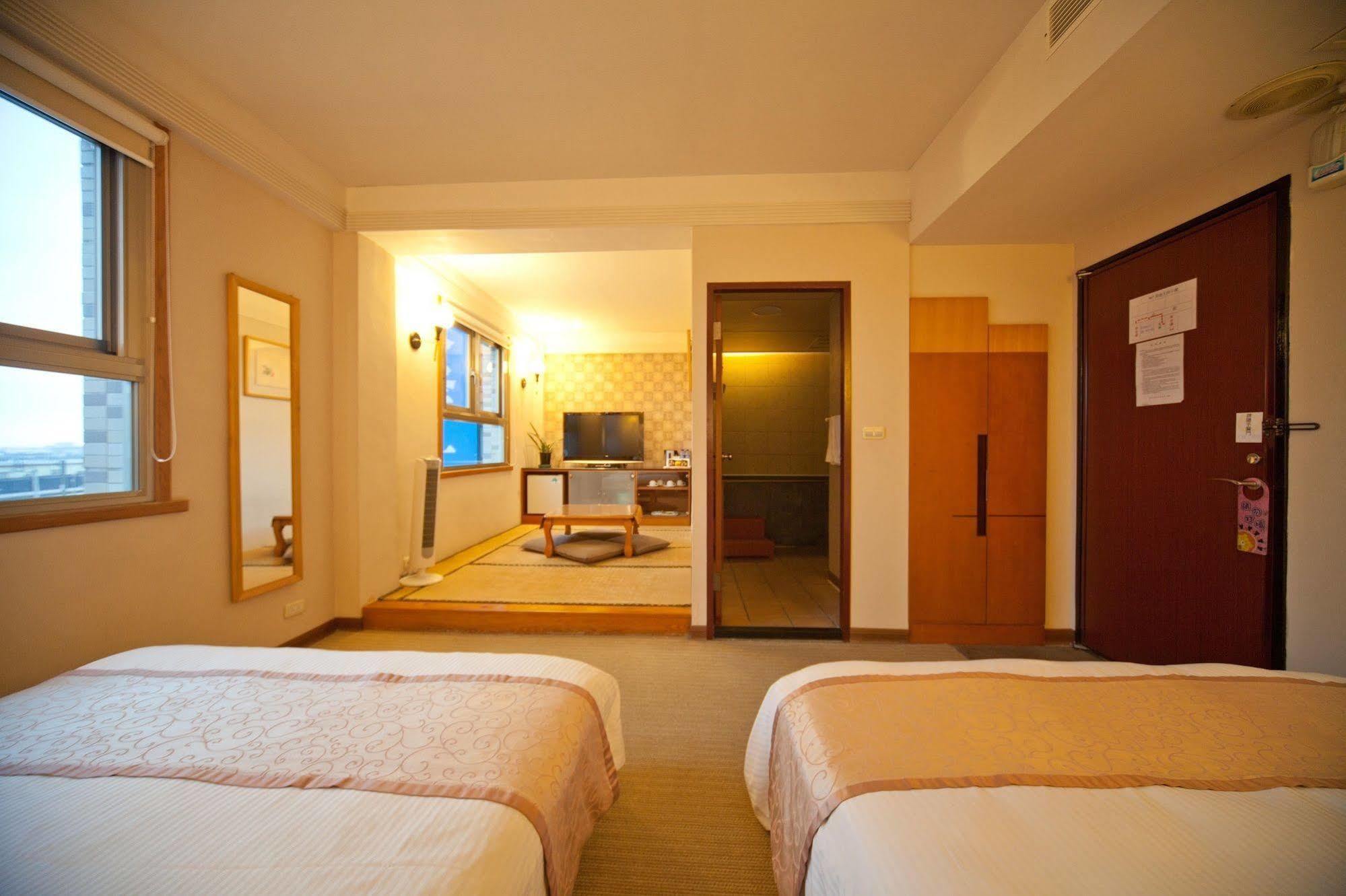 Tian Long Hotel Csiaohszi Kültér fotó